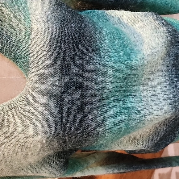 JOHNY was ombre sweater medium - Picture 2 of 4